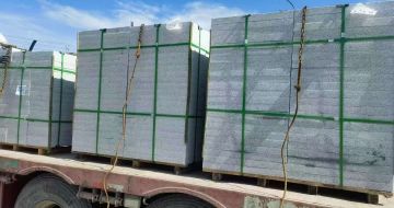 日照 芝麻白花岗岩地铺石装车日常