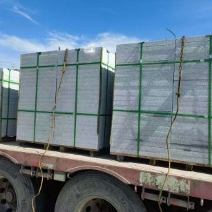 日照 芝麻白花岗岩地铺石装车日常