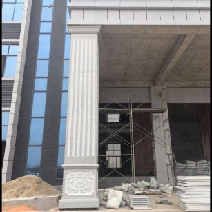 日照 芝麻白光面花岗岩门楼大柱（罗马柱）配雕花底座