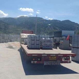 日照 芝麻白仿形路沿石，直形路沿石