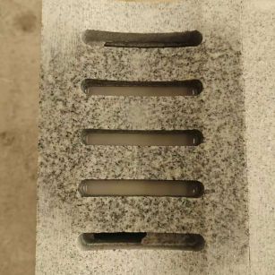 日照 芝麻白拉丝面花岗岩U型开槽排水槽