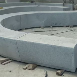 日照 芝麻白花岗岩光面弧形坐凳