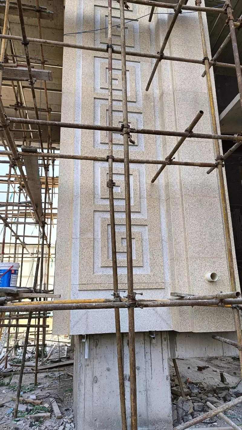 日照 黄金麻花岗岩别墅外墙干挂回纹造型效果