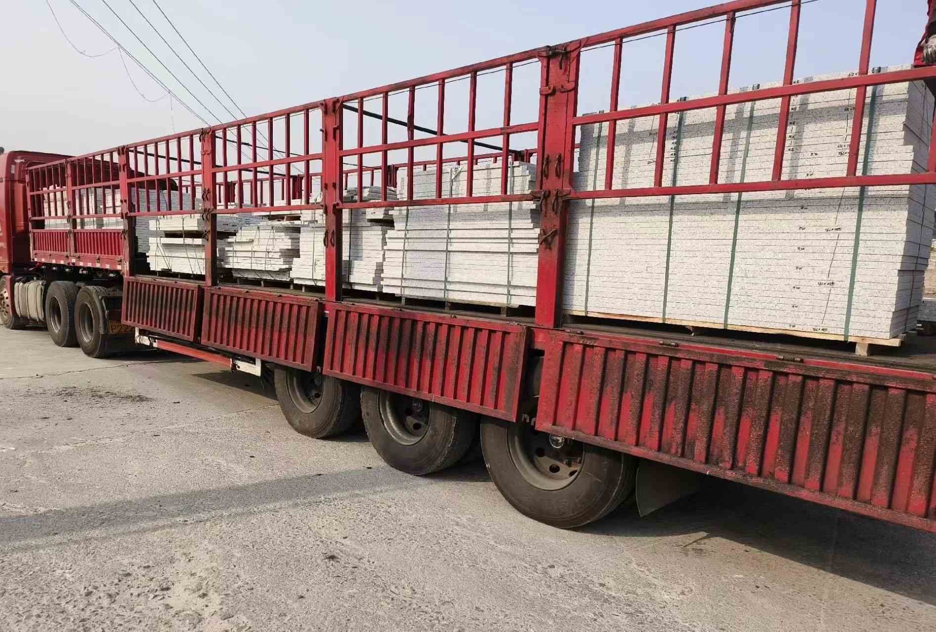 日照 白麻荔枝面外墙干挂，工厂装车日常