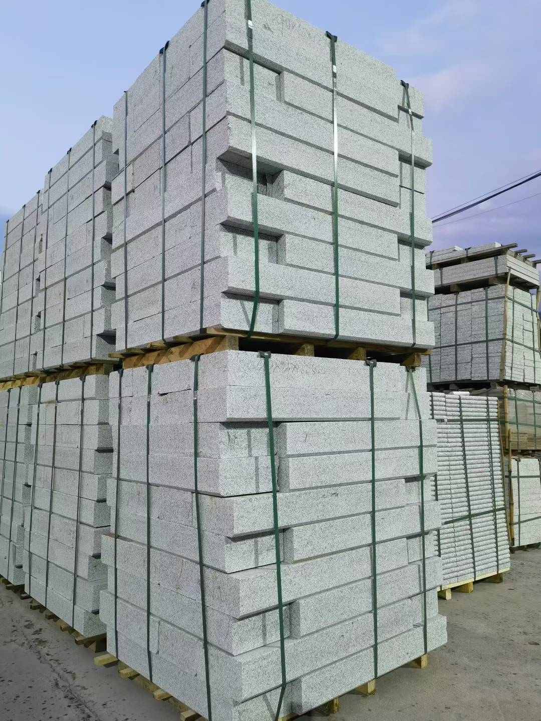 日照 芝麻白花岗岩路沿石，路缘石，路肩石，道牙，立缘石，马路牙子，街沿石，侧石等