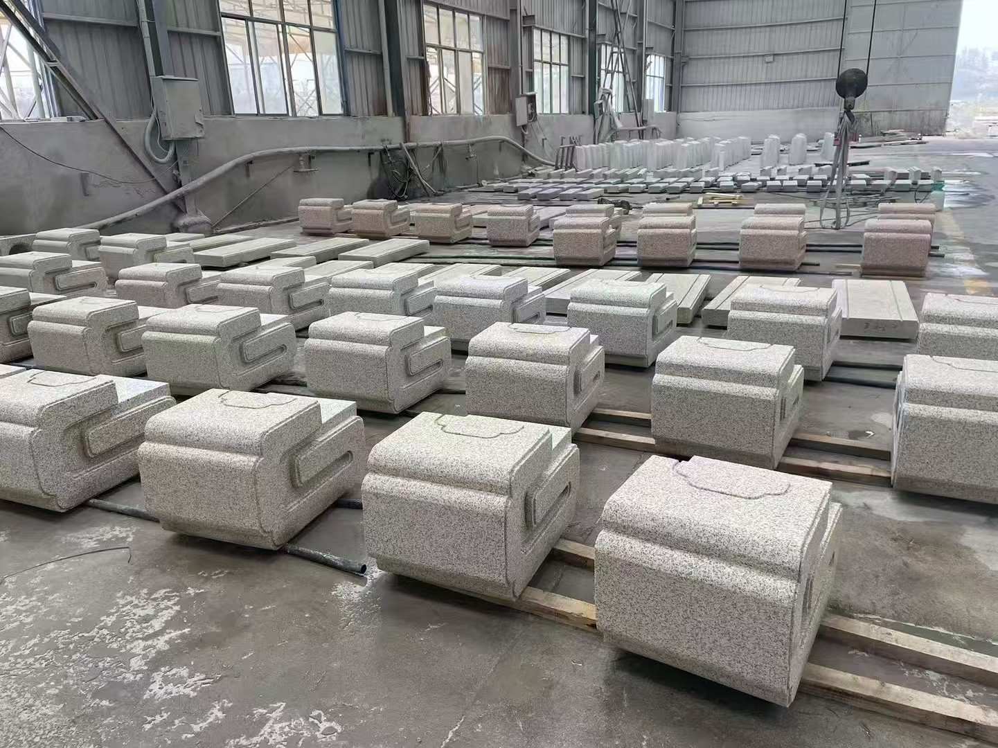 日照 白麻花岗岩异形加工-石凳，坐凳