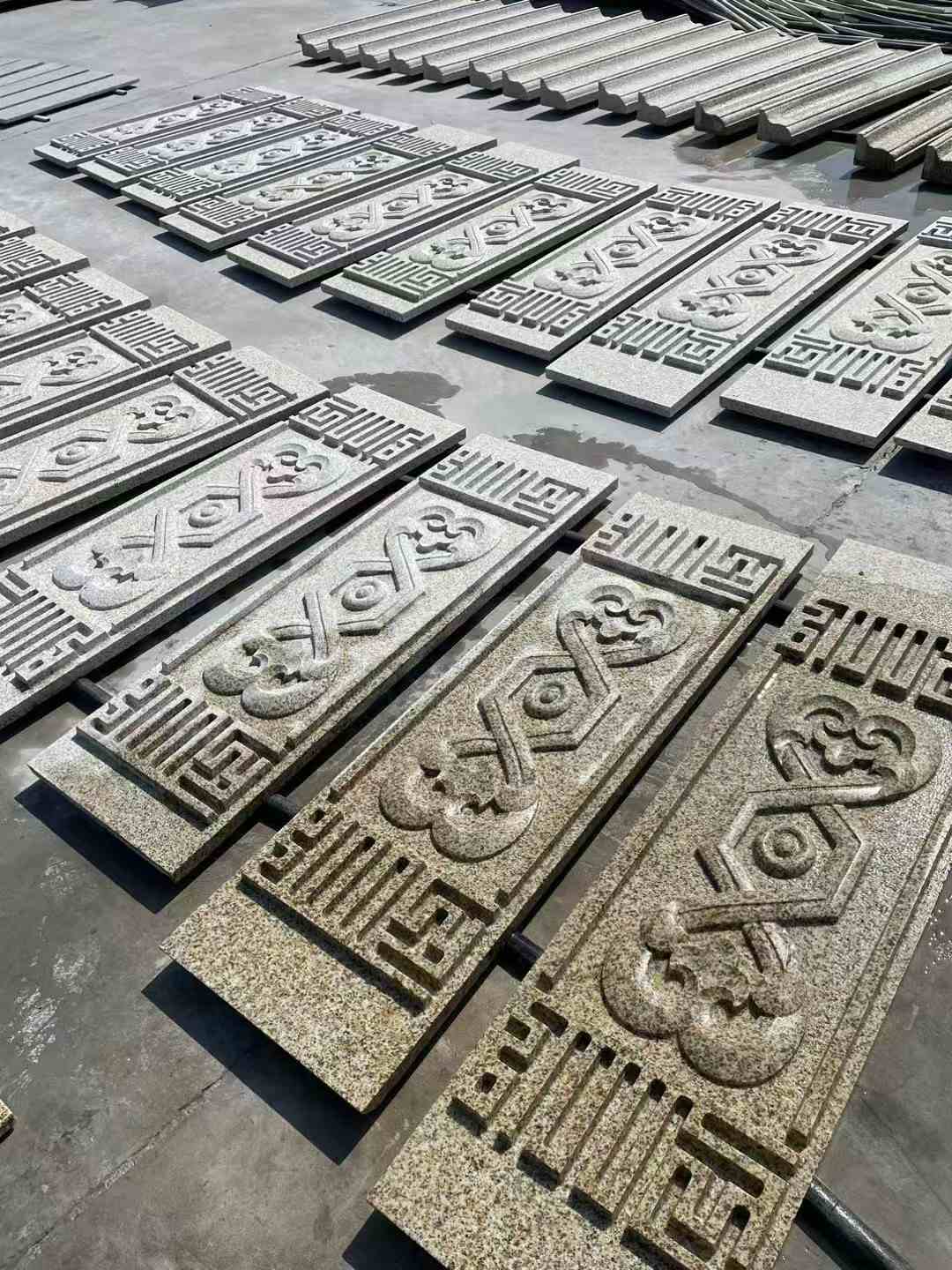 日照 黄金麻花岗岩外墙雕刻板