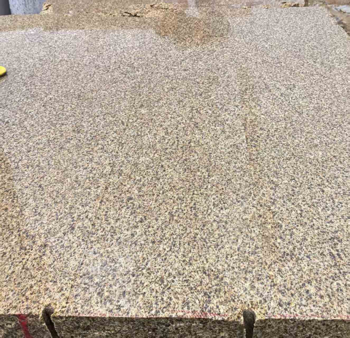 日照 黄金麻花岗岩石材方料