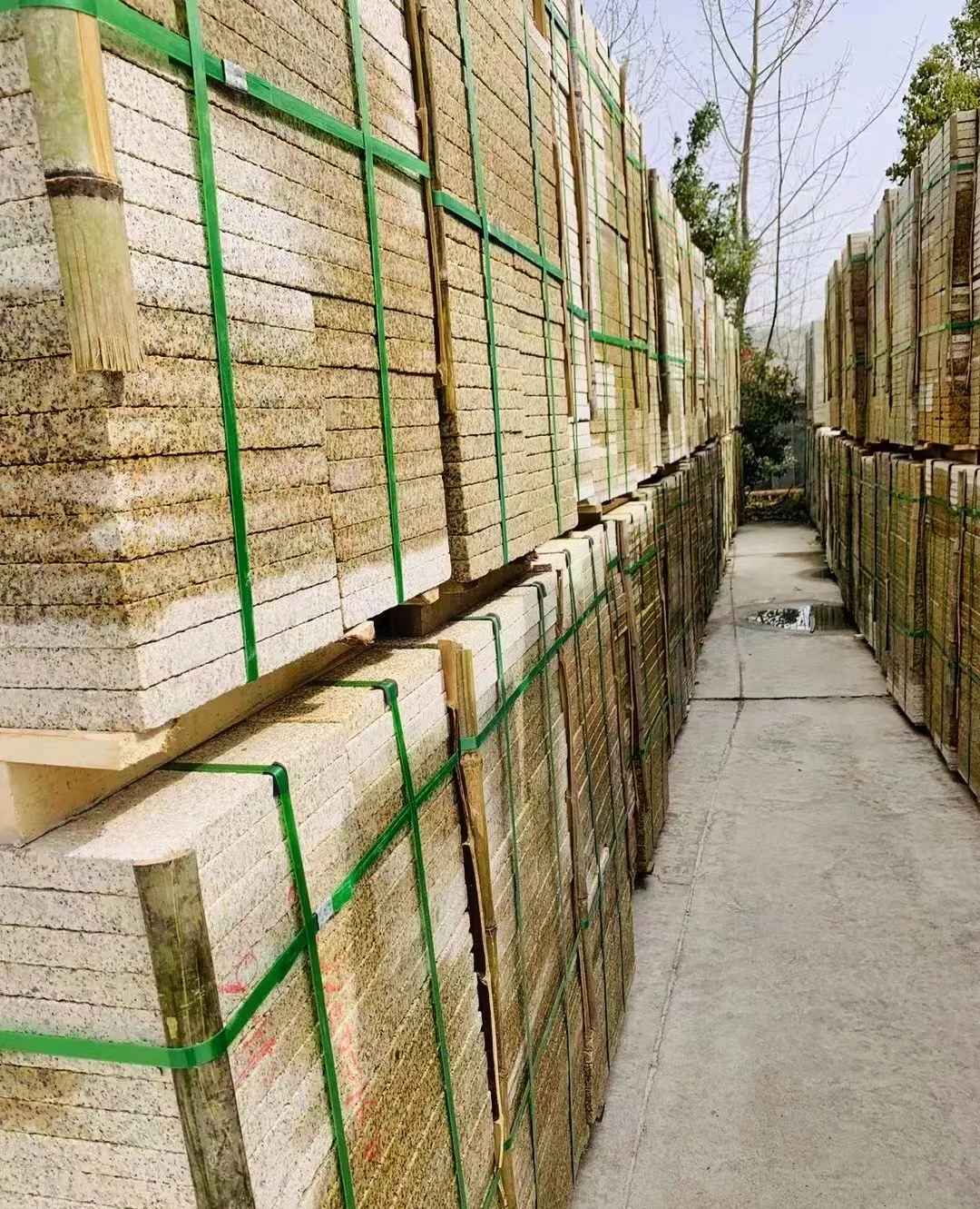 日照 黄金麻花岗岩荔枝面地铺石