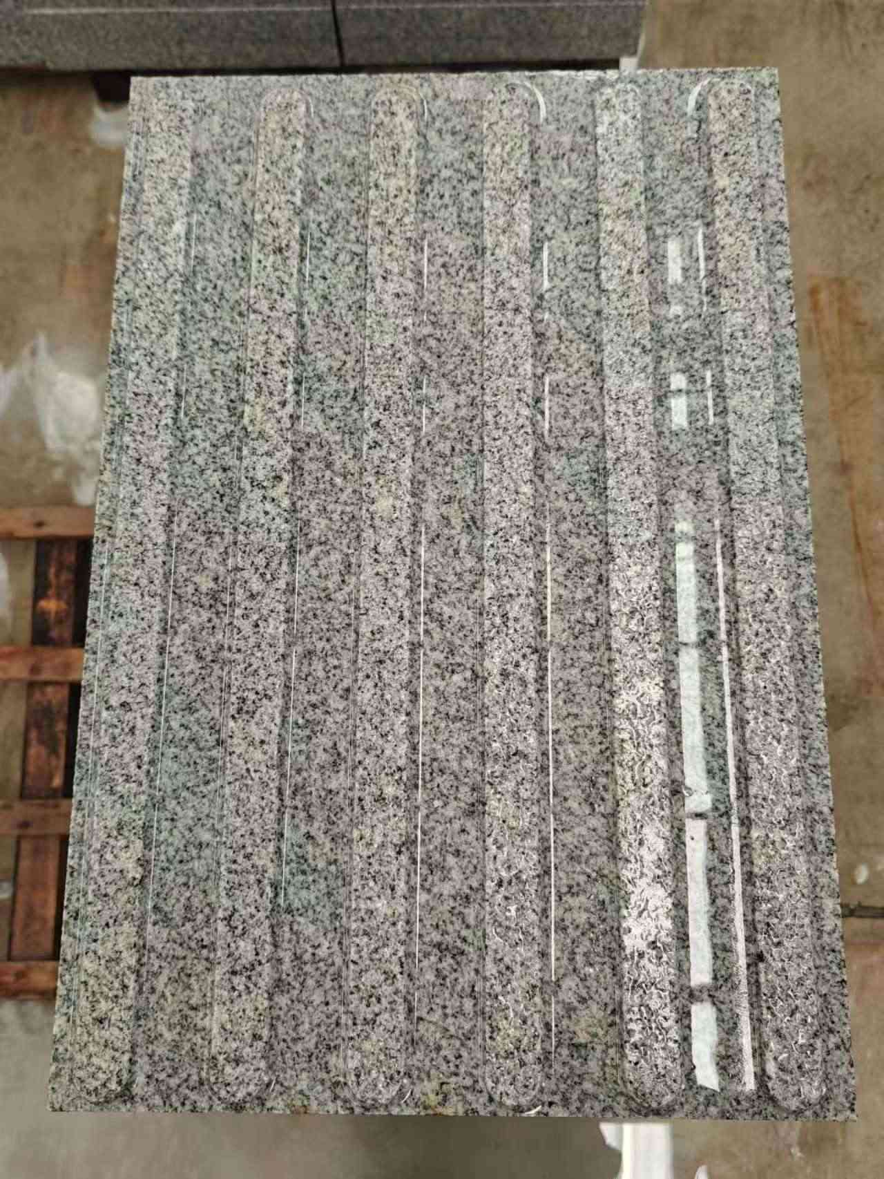 日照 芝麻白花岗岩荔枝面雕刻盲道，盲条