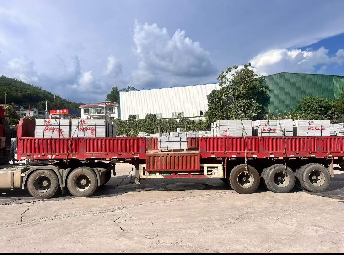 日照 芝麻灰花岗岩地铺石出货日常