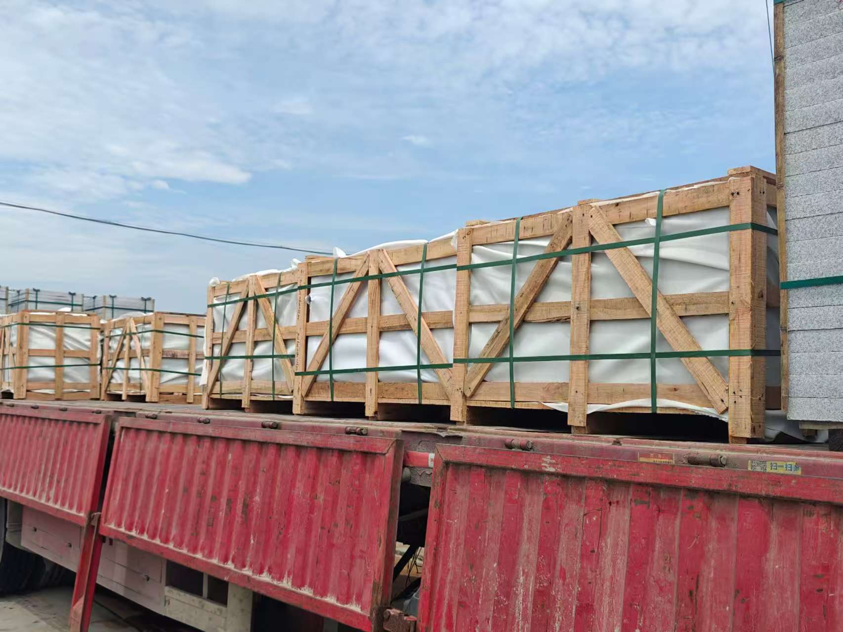 日照 芝麻白花岗岩地铺石出口专车-泰国游